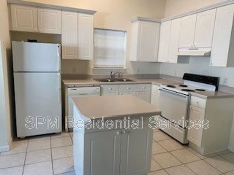 Lake Avenue Patio Homes property image