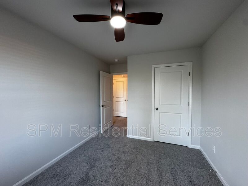 FITNESS CENTER, COMMUNITY POOL, PICKLE BALL COURT AND MORE! property image