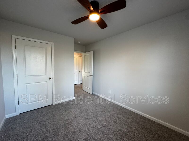 FITNESS CENTER, COMMUNITY POOL, PICKLE BALL COURT AND MORE! property image