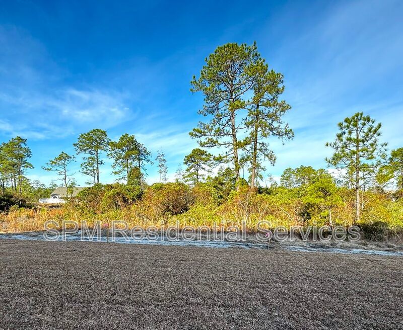 FITNESS CENTER, COMMUNITY POOL, PICKLE BALL COURT AND MORE! property image