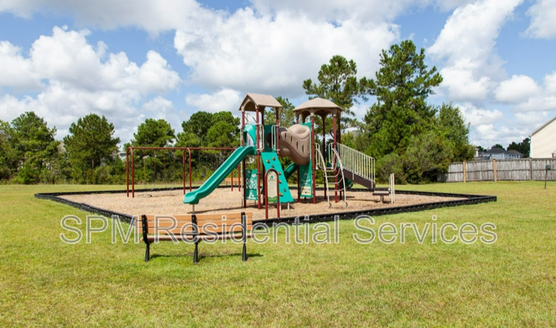FITNESS CENTER, COMMUNITY POOL, PICKLE BALL COURT AND MORE! property image