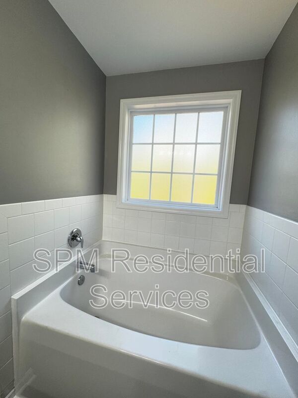 Beautiful two-story house, Easy access to I140, Near Phoenix Park property image
