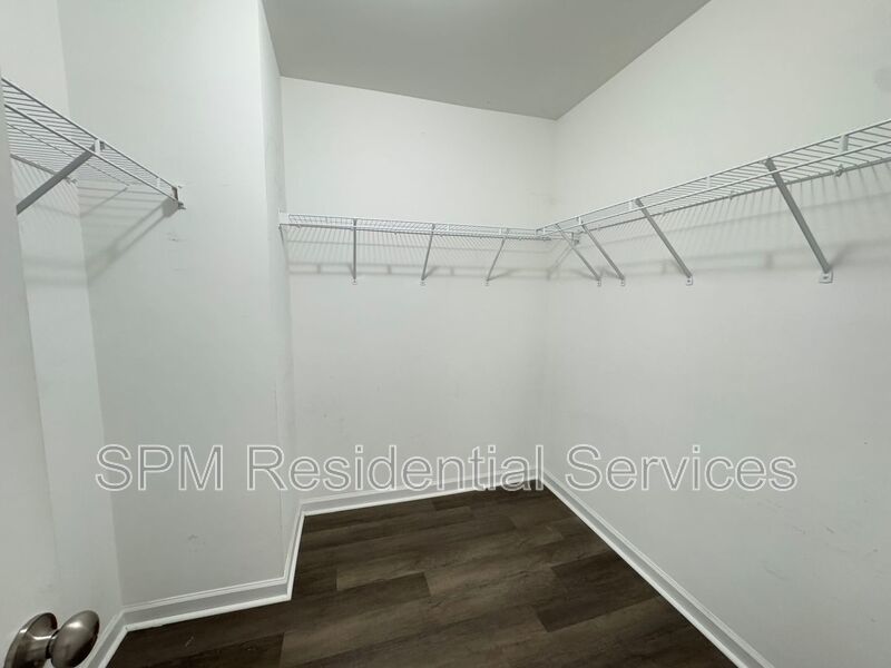 Beautiful two-story house, Easy access to I140, Near Phoenix Park property image