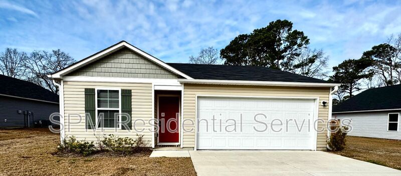 Close to Oak Island, great yard. property image