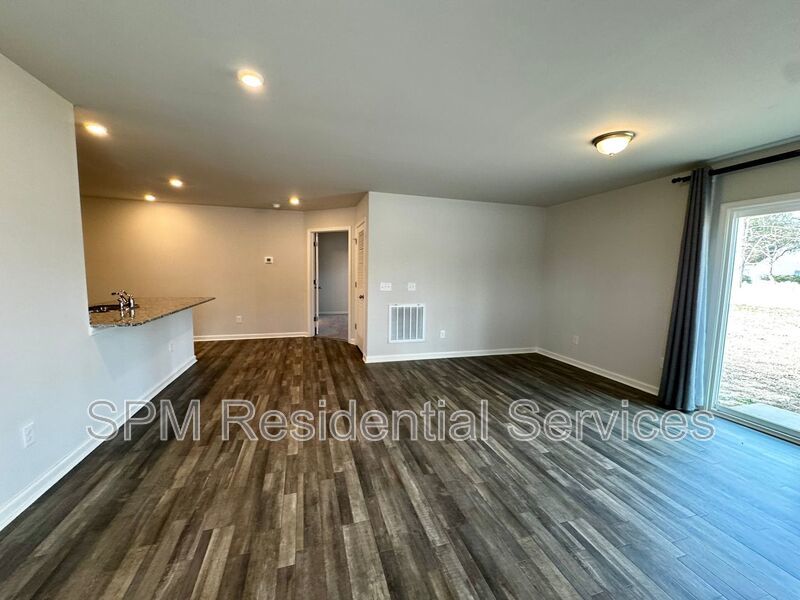 Close to Oak Island, great yard. property image