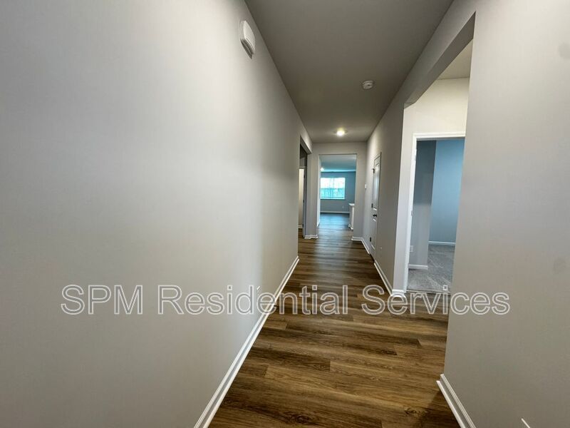 Spacious 4 Bedroom Home with great amenities! property image