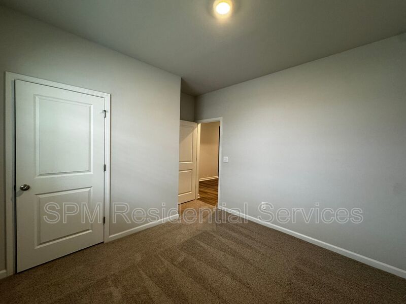 Spacious 4 Bedroom Home with great amenities! property image