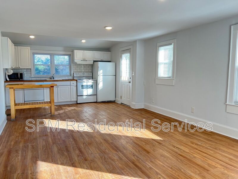 Sunset Park, Sidewalk lined streets property image