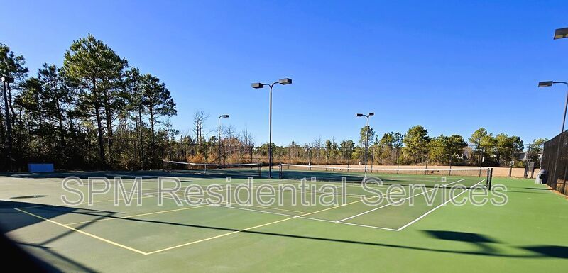 FITNESS CENTER, COMMUNITY POOL, PICKLE BALL COURT AND MORE! property image