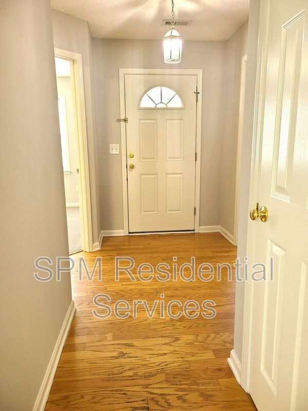 Fenced in backyard - One story house in Lanvale Trace property image