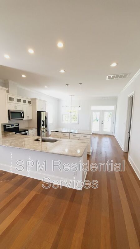 4 Bedroom Home in Summerhouse on Everett Bay property image