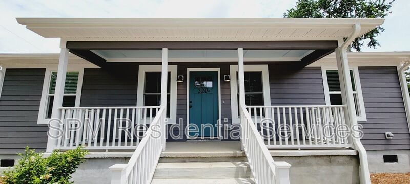 Walking distance to UNCW, shopping, restaurants and local beaches. property image