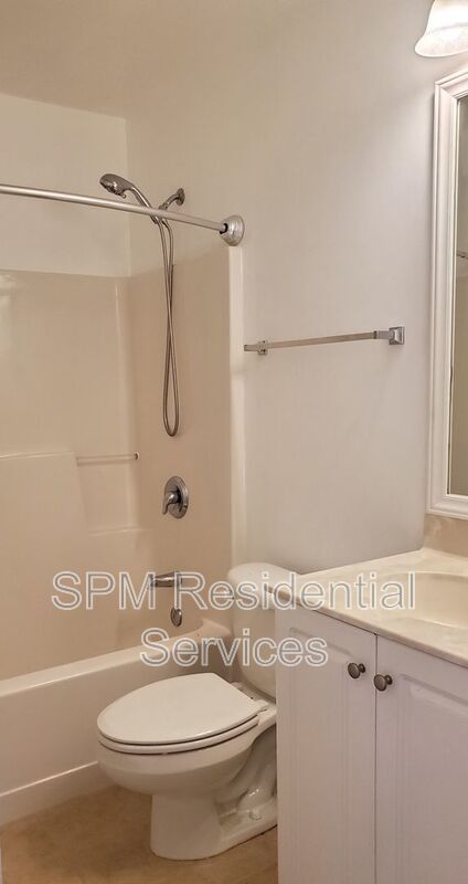 4 Bedroom in Beautiful neighborhood in Courtney Pines property image