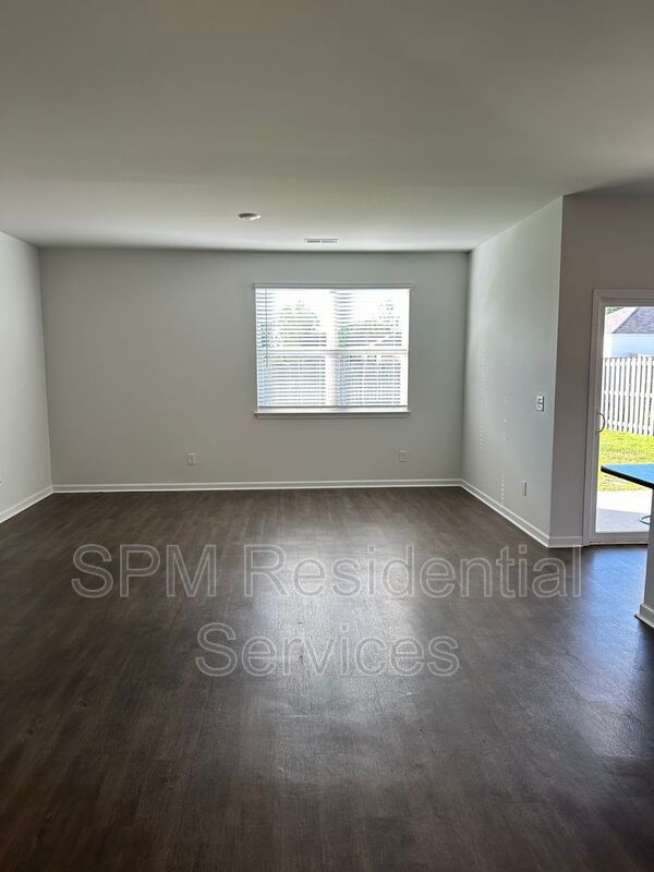 3 Bedroom in Quiet neighborhood in Porter's Walk property image
