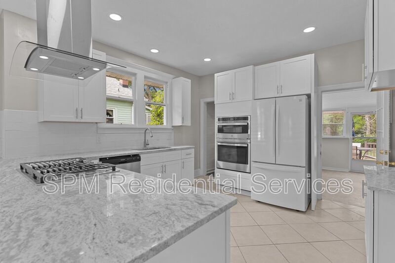 Beautiful Historic Bungalow! property image