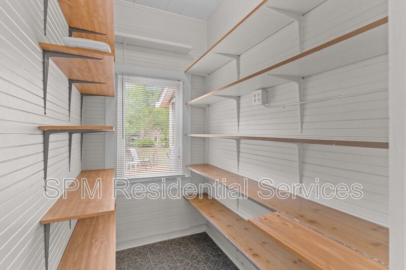 Beautiful Historic Bungalow! property image