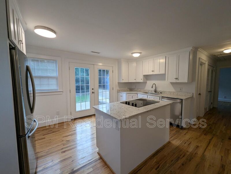 Huge Yard, 3 bedrooms! property image