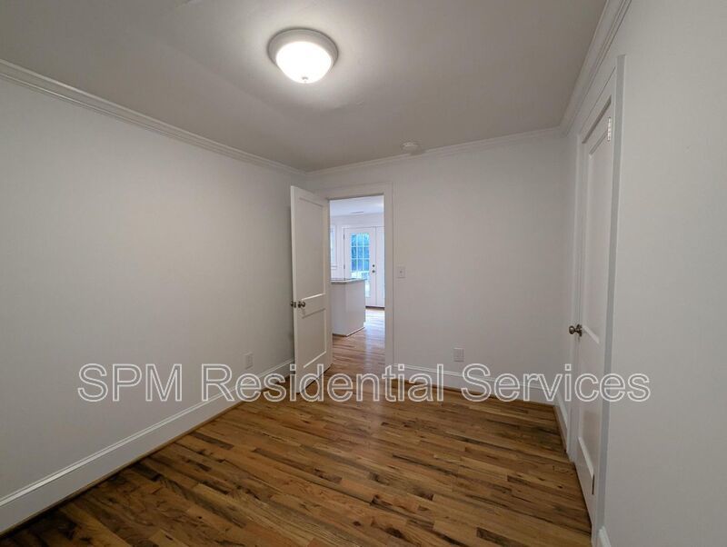 Huge Yard, 3 bedrooms! property image