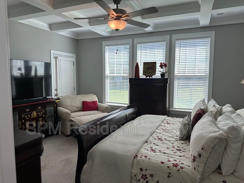 4 Bedroom 2 Story Beautiful Home with Community Pool property image