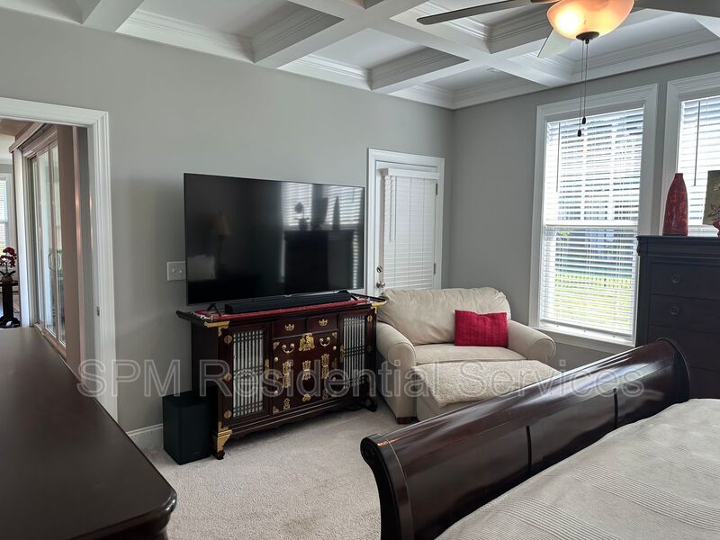 4 Bedroom 2 Story Beautiful Home with Community Pool property image