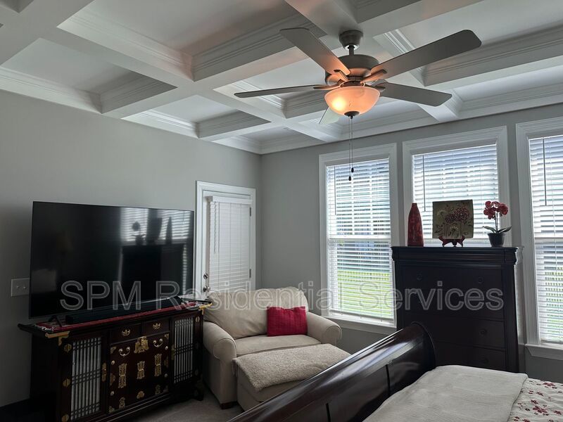 4 Bedroom 2 Story Beautiful Home with Community Pool property image