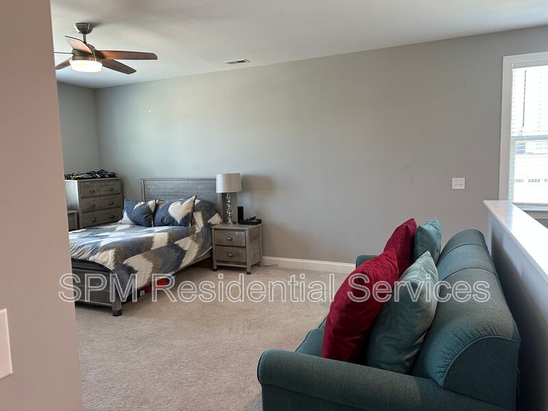 4 Bedroom 2 Story Beautiful Home with Community Pool property image