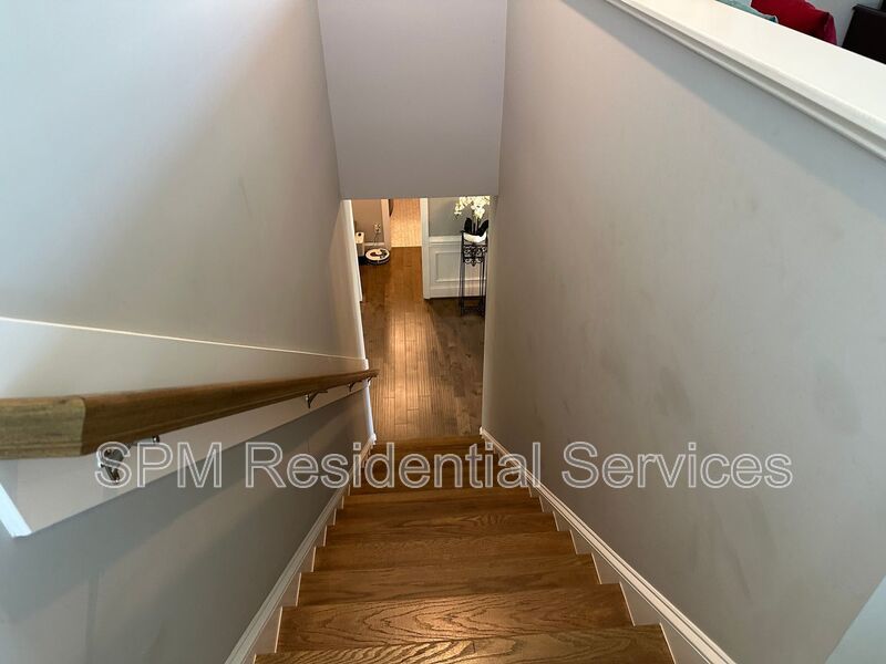 4 Bedroom 2 Story Beautiful Home with Community Pool property image