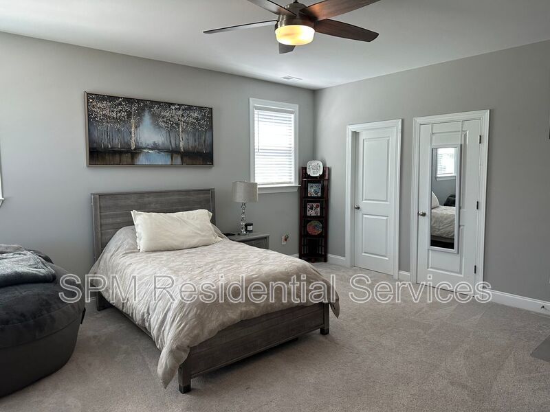 4 Bedroom 2 Story Beautiful Home with Community Pool property image