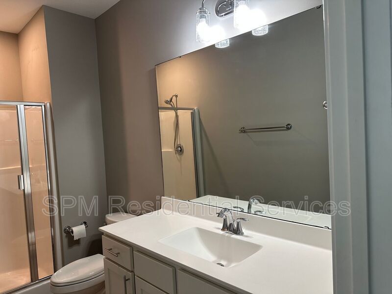4 Bedroom 2 Story Beautiful Home with Community Pool property image