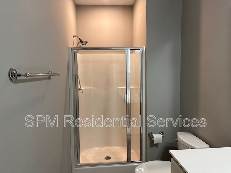 4 Bedroom 2 Story Beautiful Home with Community Pool property image