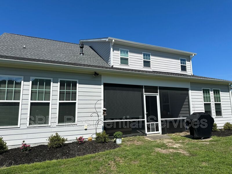 4 Bedroom 2 Story Beautiful Home with Community Pool property image