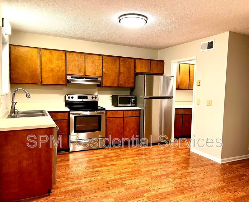 2 Bedroom Condo with Fenced in Back Patio & Community Pool property image