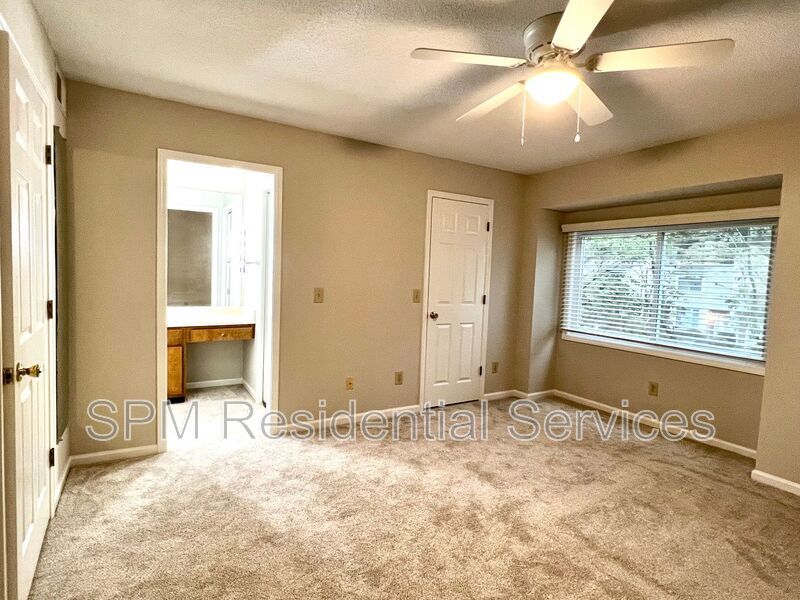 2 Bedroom Condo with Fenced in Back Patio & Community Pool property image