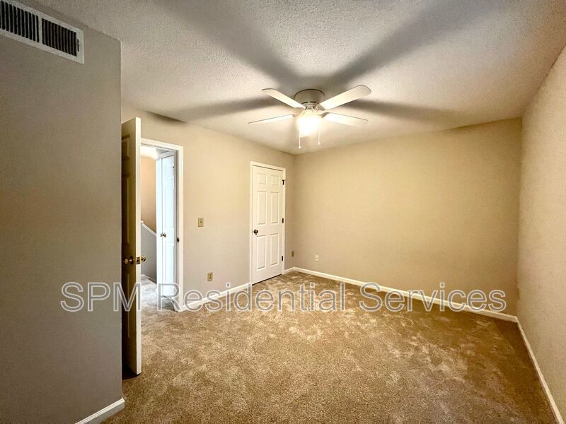 2 Bedroom Condo with Fenced in Back Patio & Community Pool property image