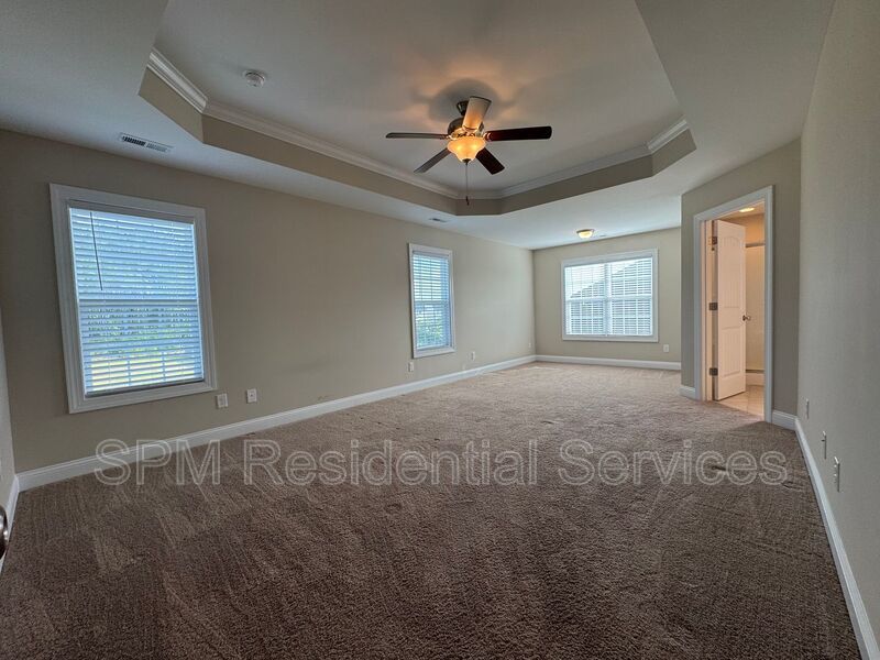 4 Bedroom, 2,400+ Sq Ft, Built 2019, 2-Car Garage, Pet Friendly - Oyster Landing property image