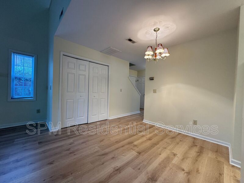 3 bedrooms close to UNCW!  Swimming Pool! property image