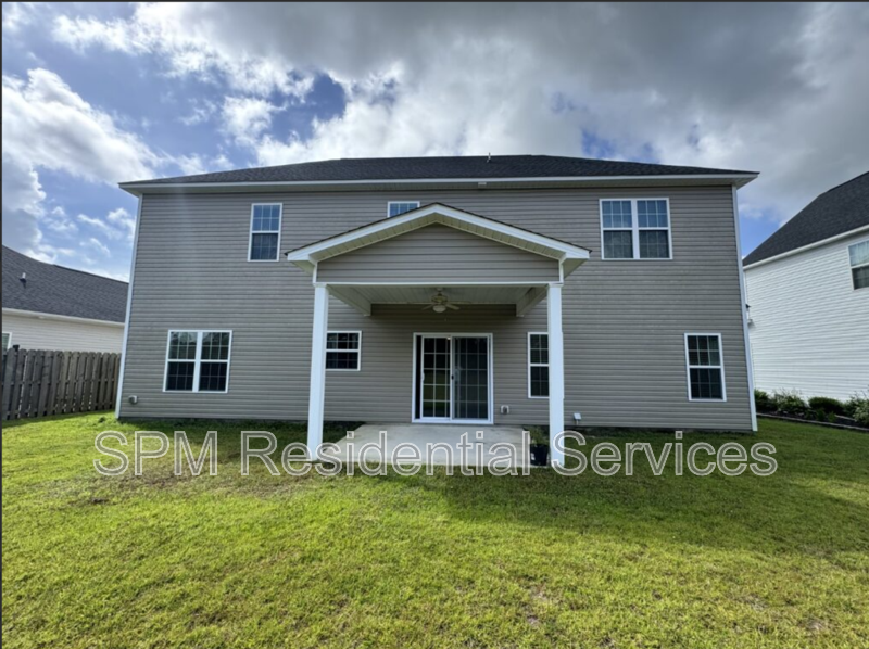 4 Bedroom, 2,400+ Sq Ft, Built 2019, 2-Car Garage, Pet Friendly - Oyster Landing property image