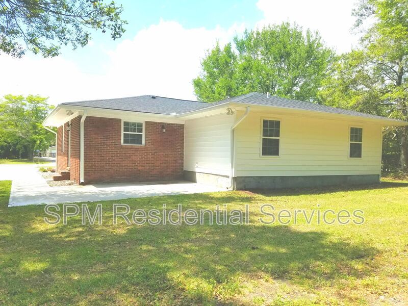 3 Bedroom Home Close To UNCW! property image