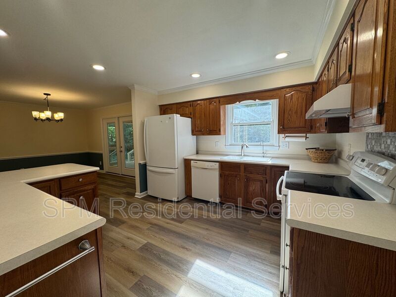 Bayshore Estates - Large Back Deck, Lawncare Included, Community Boat Ramp property image
