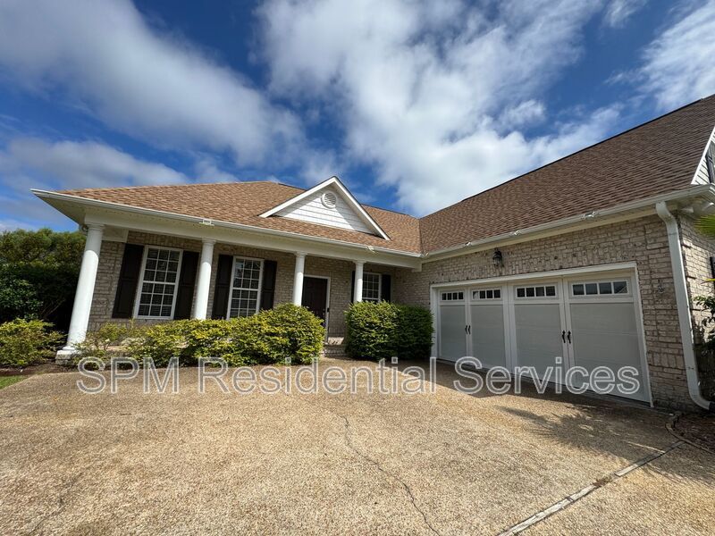 WATERFORD- LARGE FENCED IN BACKYARD, ACCESS TO ALL WATERFORD AMENITIES property image