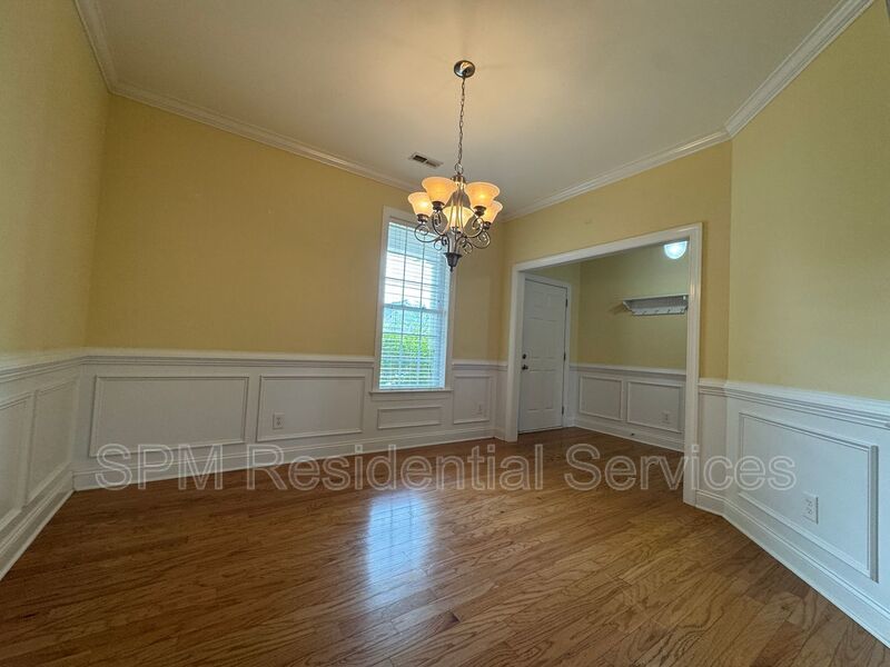 WATERFORD- LARGE FENCED IN BACKYARD, ACCESS TO ALL WATERFORD AMENITIES property image