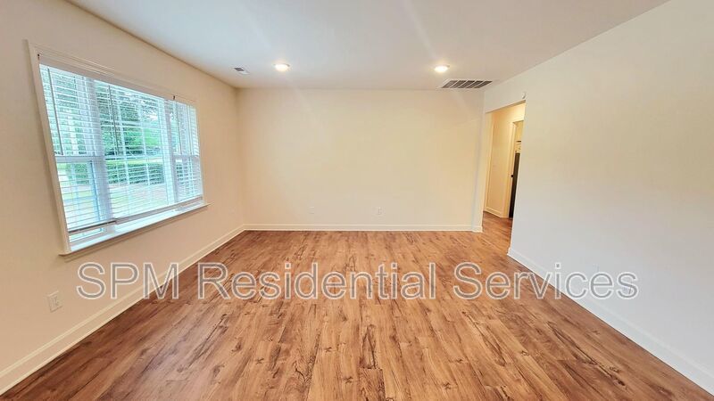 3 Bedroom Home Close To UNCW! property image