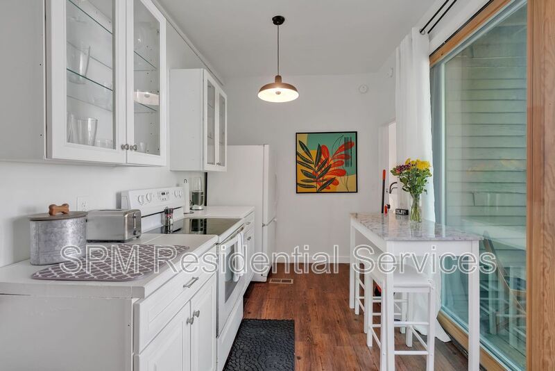 Historic Downtown Wilmington 1 Bed/1 Bath - 1 Mile from the Cape Fear Riverfront property image