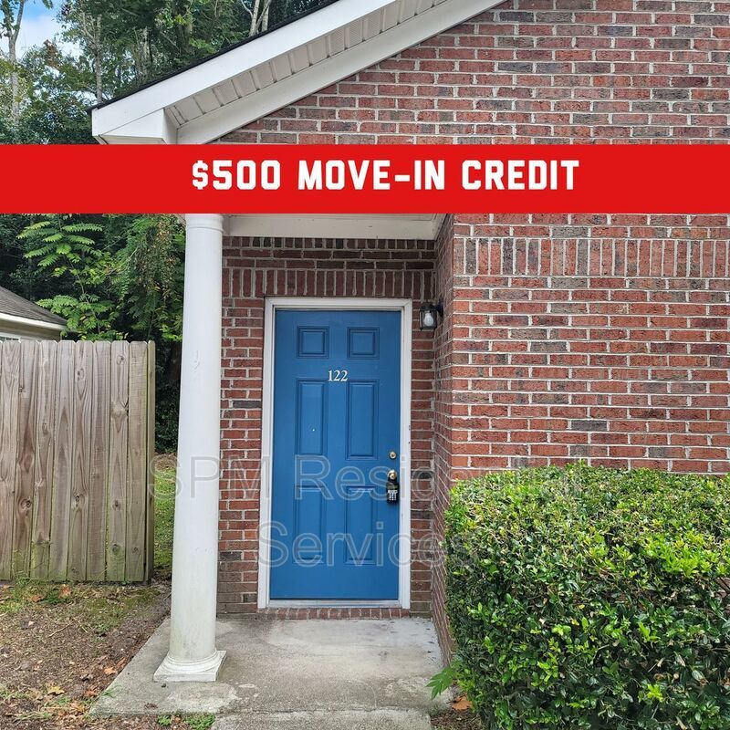 Lake Avenue Patio Homes - Tile Floors & Vaulted Ceilings property image
