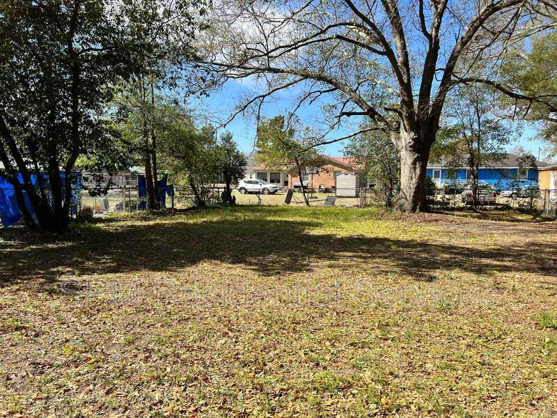 2 Bedroom Home on North End Downtown property image