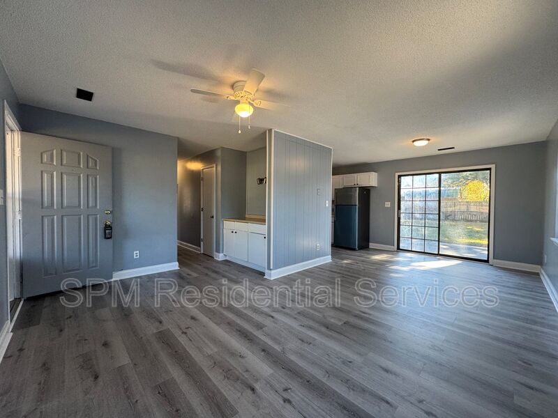 Castle Hayne - 3 Bed/1.5 Bath - Single Story Home, Large Fenced In Yard, Bonus Storage Shed property image