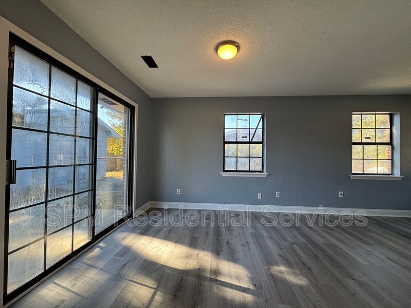 Castle Hayne - 3 Bed/1.5 Bath - Single Story Home, Large Fenced In Yard, Bonus Storage Shed property image