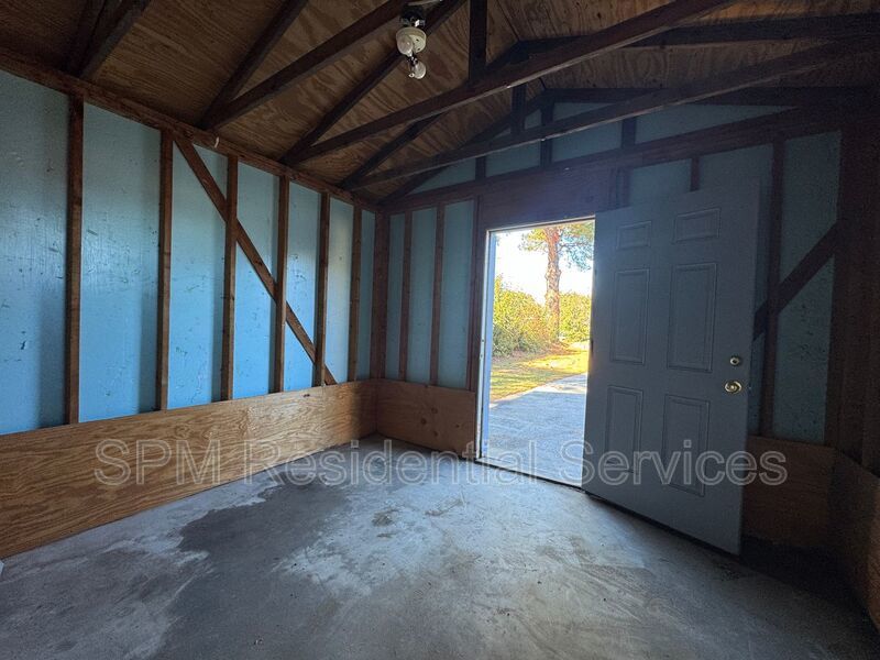 Castle Hayne - 3 Bed/1.5 Bath - Single Story Home, Large Fenced In Yard, Bonus Storage Shed property image