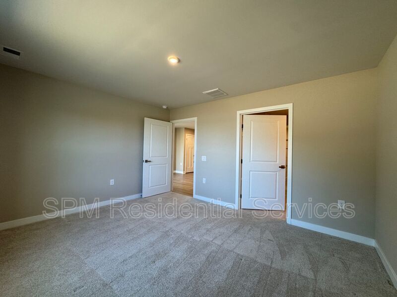 NO APPLICATION FEE, Two Story Townhome, Community Amenities property image