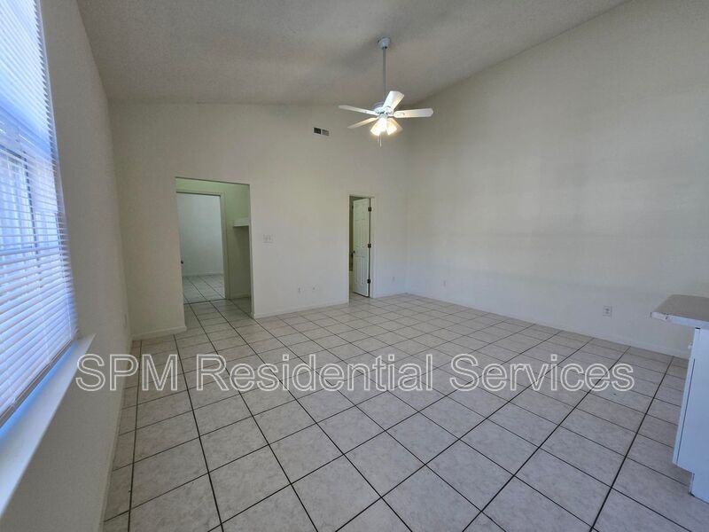 Lake Avenue Patio Homes - Tile Floors & Vaulted Ceilings property image